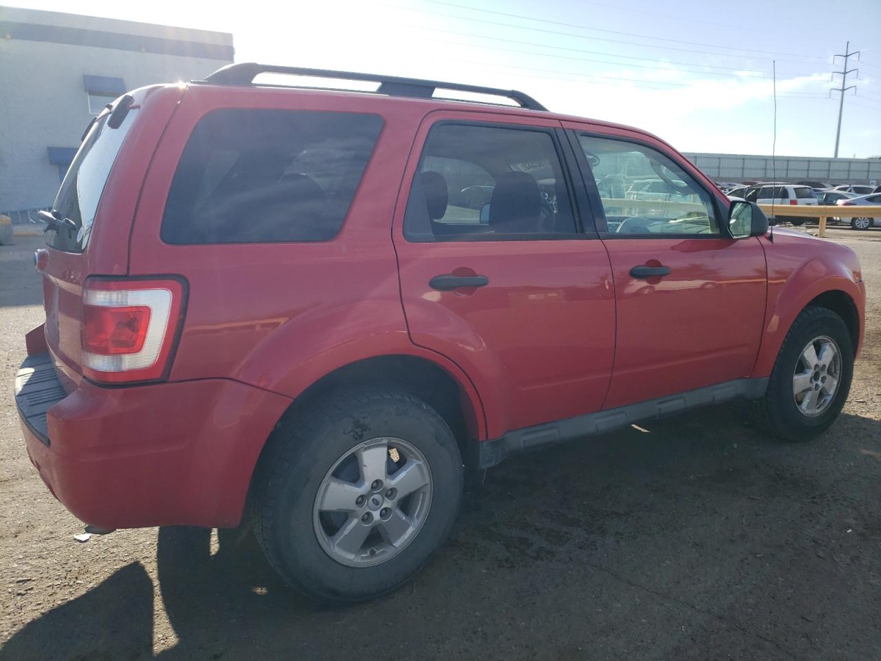 Photo 2 VIN: 1FMCU03G99KA21937 - FORD ESCAPE 