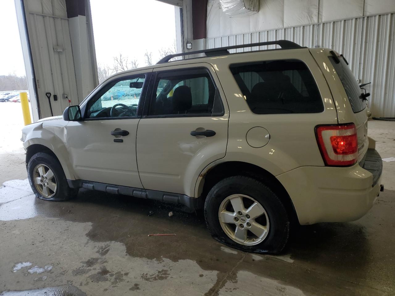 Photo 1 VIN: 1FMCU03G99KA50516 - FORD ESCAPE 