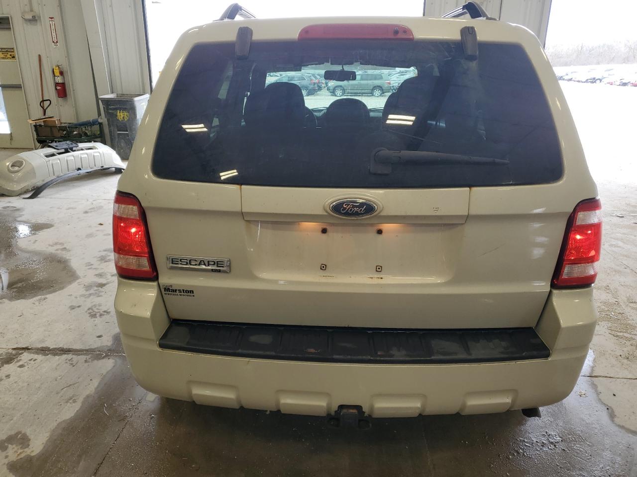 Photo 5 VIN: 1FMCU03G99KA50516 - FORD ESCAPE 