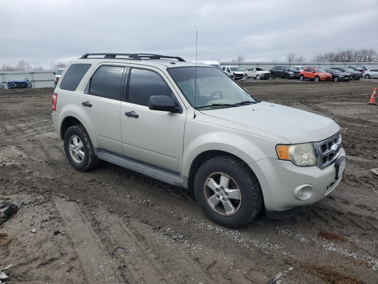 Photo 3 VIN: 1FMCU03G99KB11458 - FORD ESCAPE 