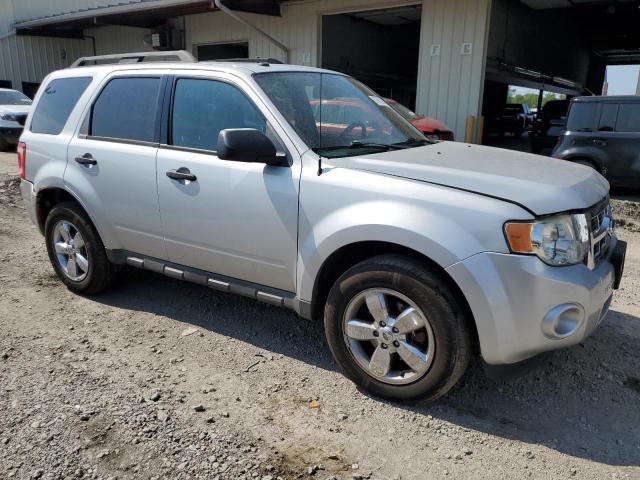 Photo 3 VIN: 1FMCU03GX9KA64201 - FORD ESCAPE XLT 