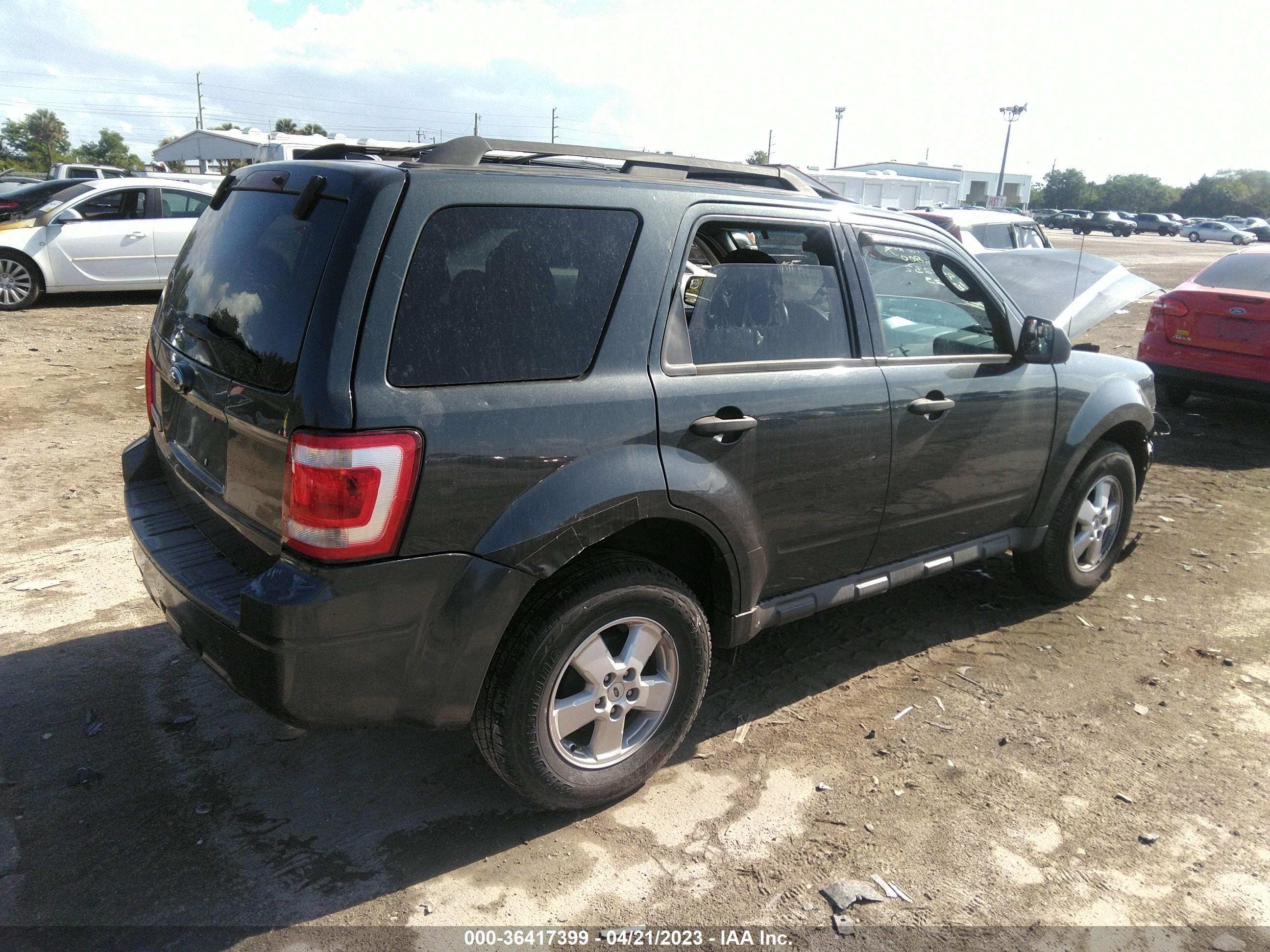 Photo 3 VIN: 1FMCU03GX9KA86800 - FORD ESCAPE 