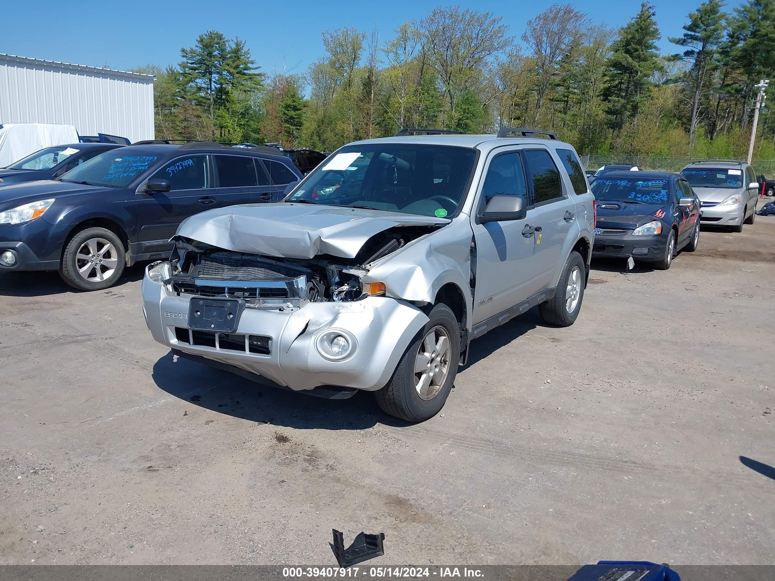 Photo 1 VIN: 1FMCU03Z38KC90113 - FORD ESCAPE 