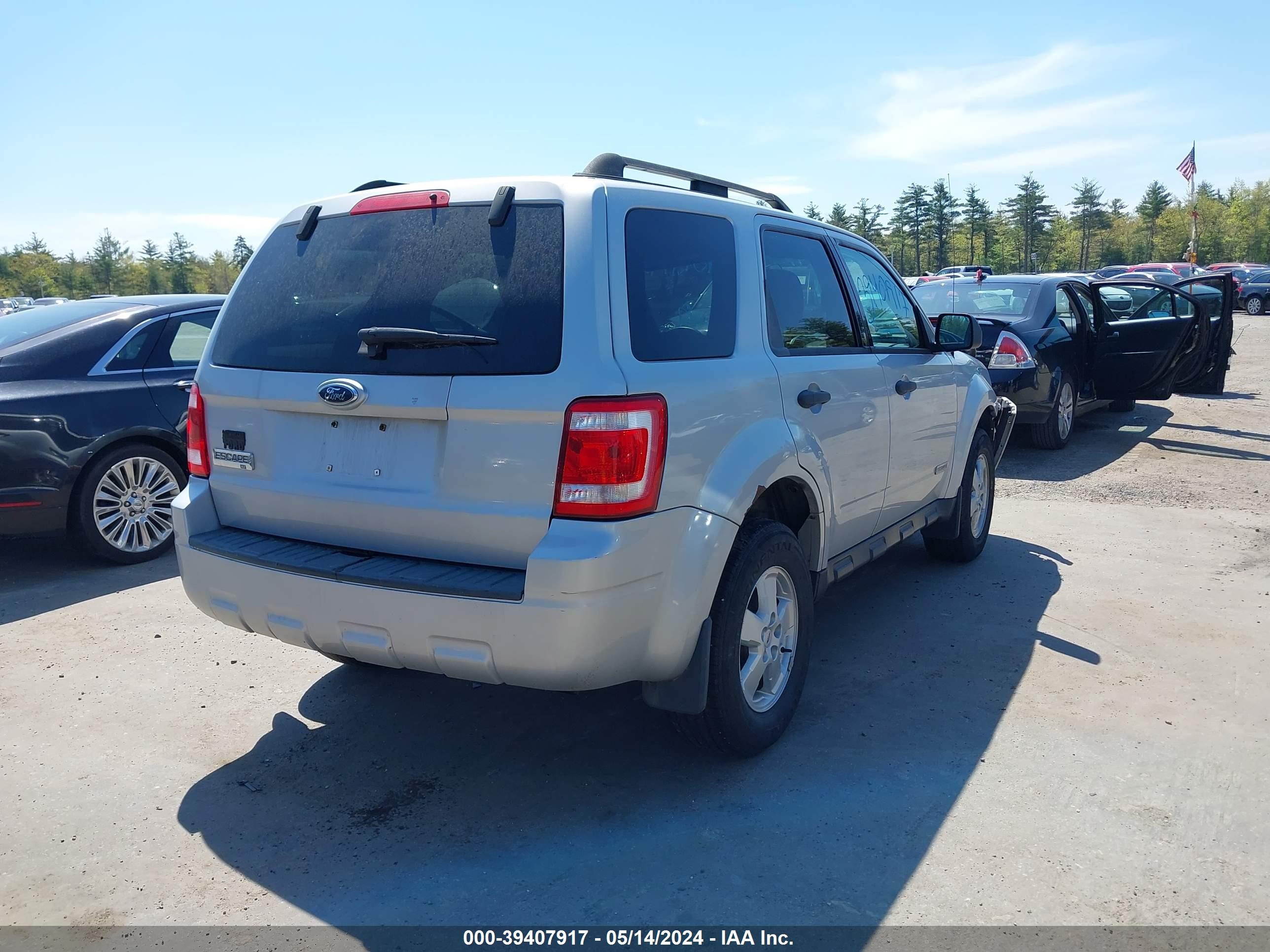 Photo 3 VIN: 1FMCU03Z38KC90113 - FORD ESCAPE 