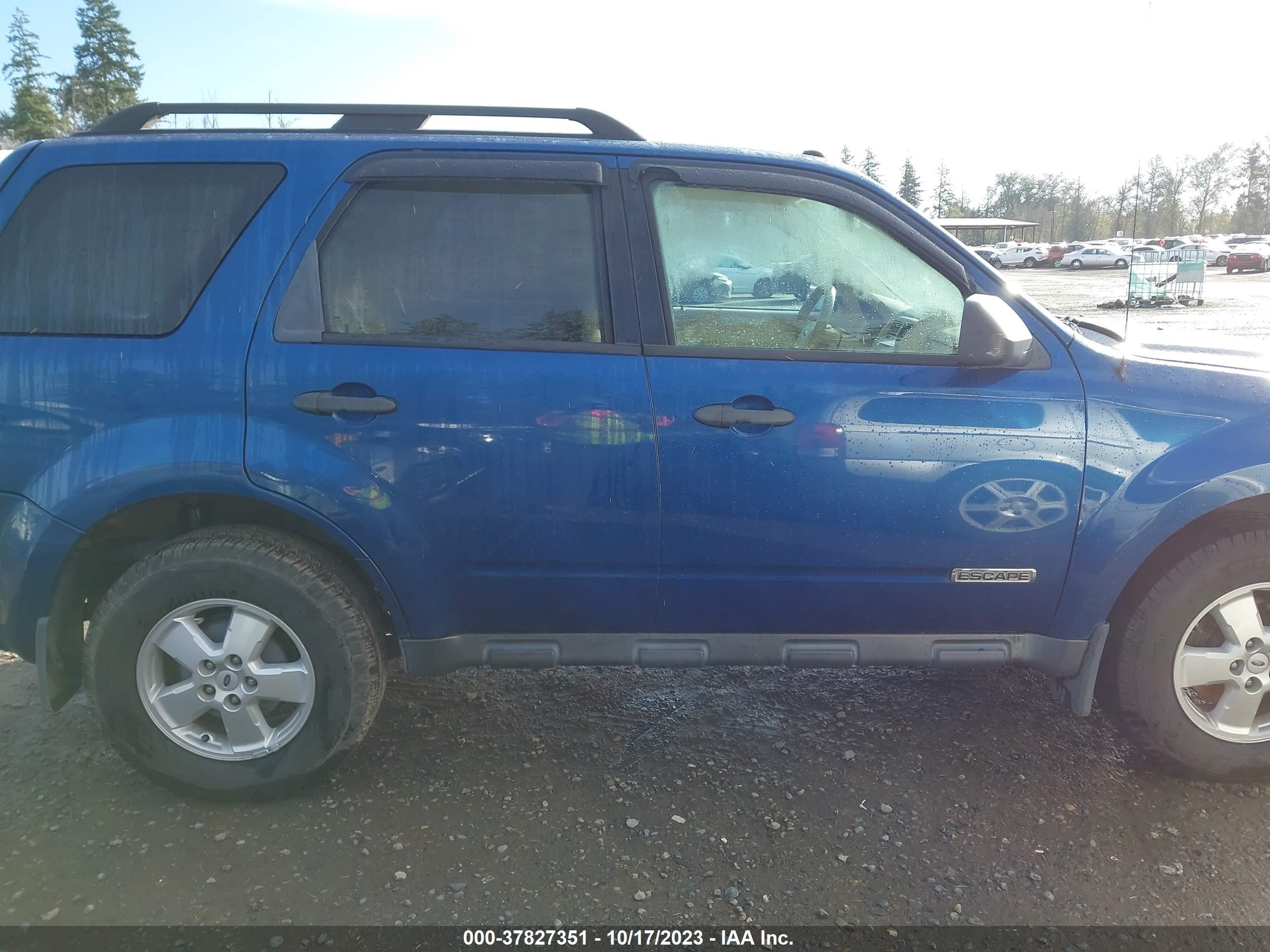 Photo 12 VIN: 1FMCU03Z78KE31359 - FORD ESCAPE 