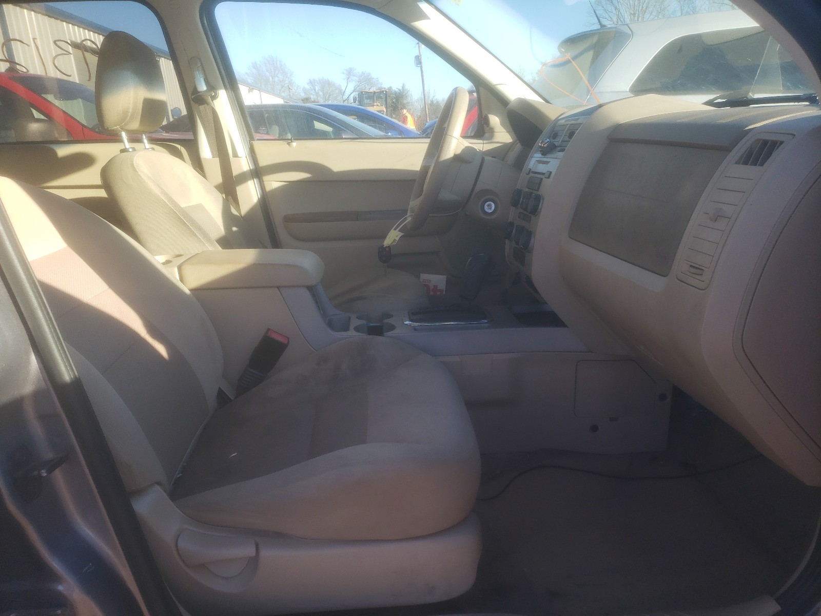 Photo 4 VIN: 1FMCU03ZX8KE74772 - FORD ESCAPE XLT 