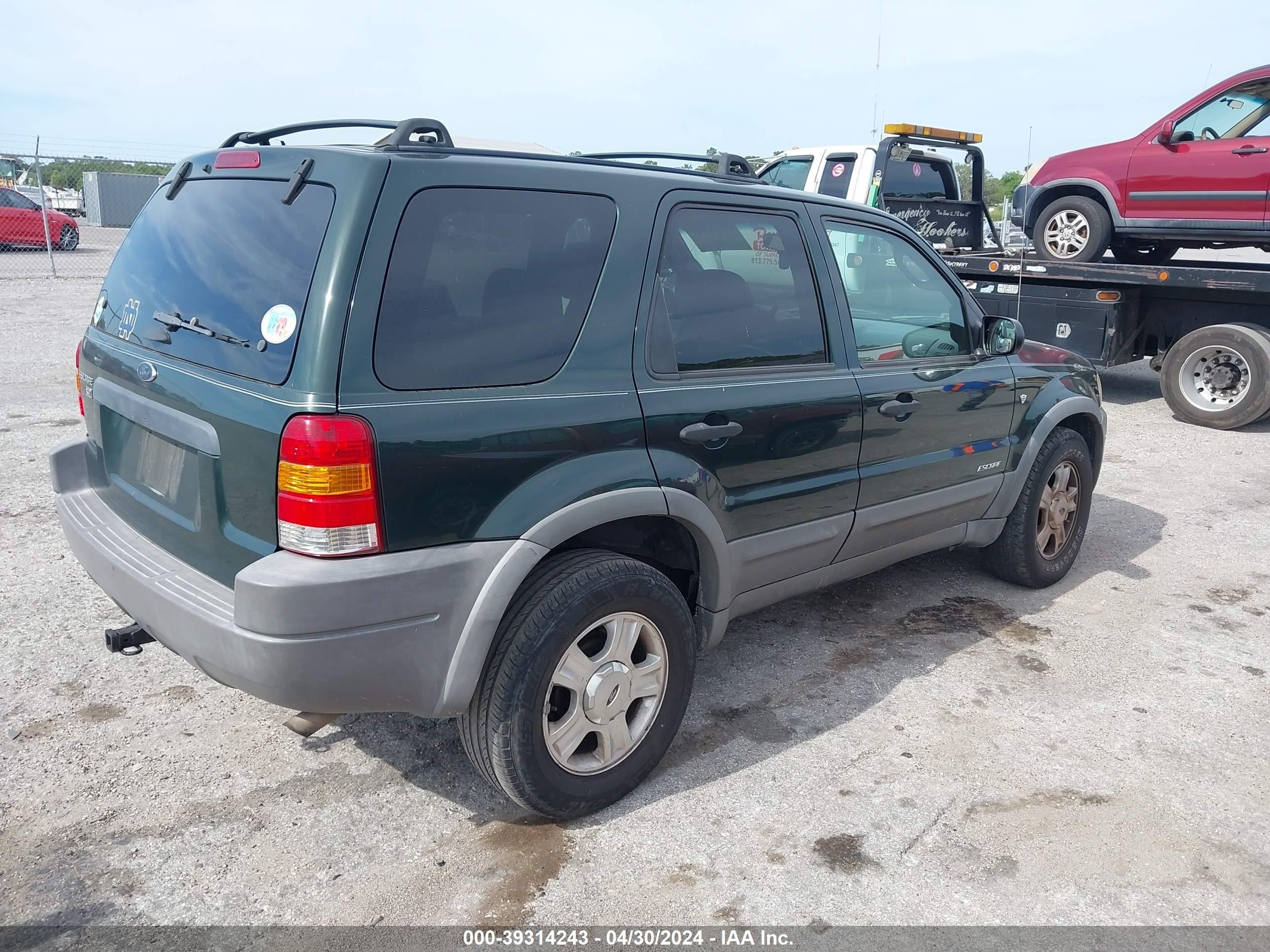 Photo 3 VIN: 1FMCU04102KA36195 - FORD ESCAPE 