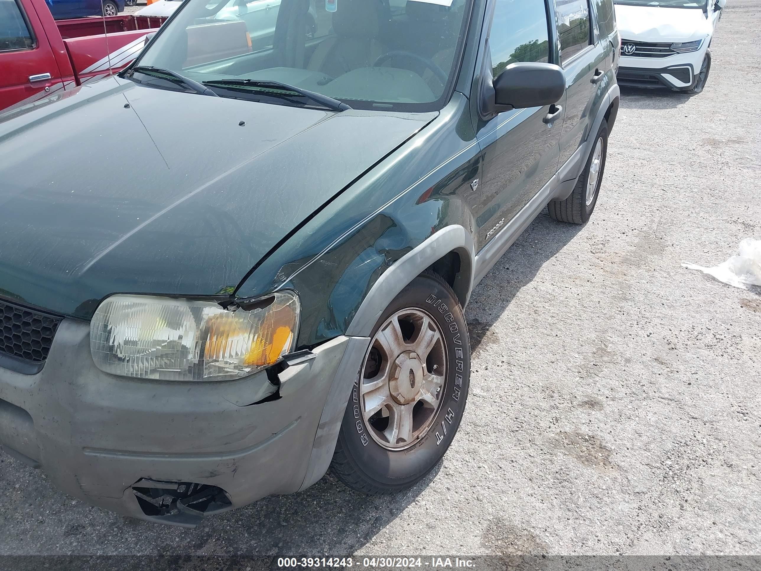 Photo 5 VIN: 1FMCU04102KA36195 - FORD ESCAPE 