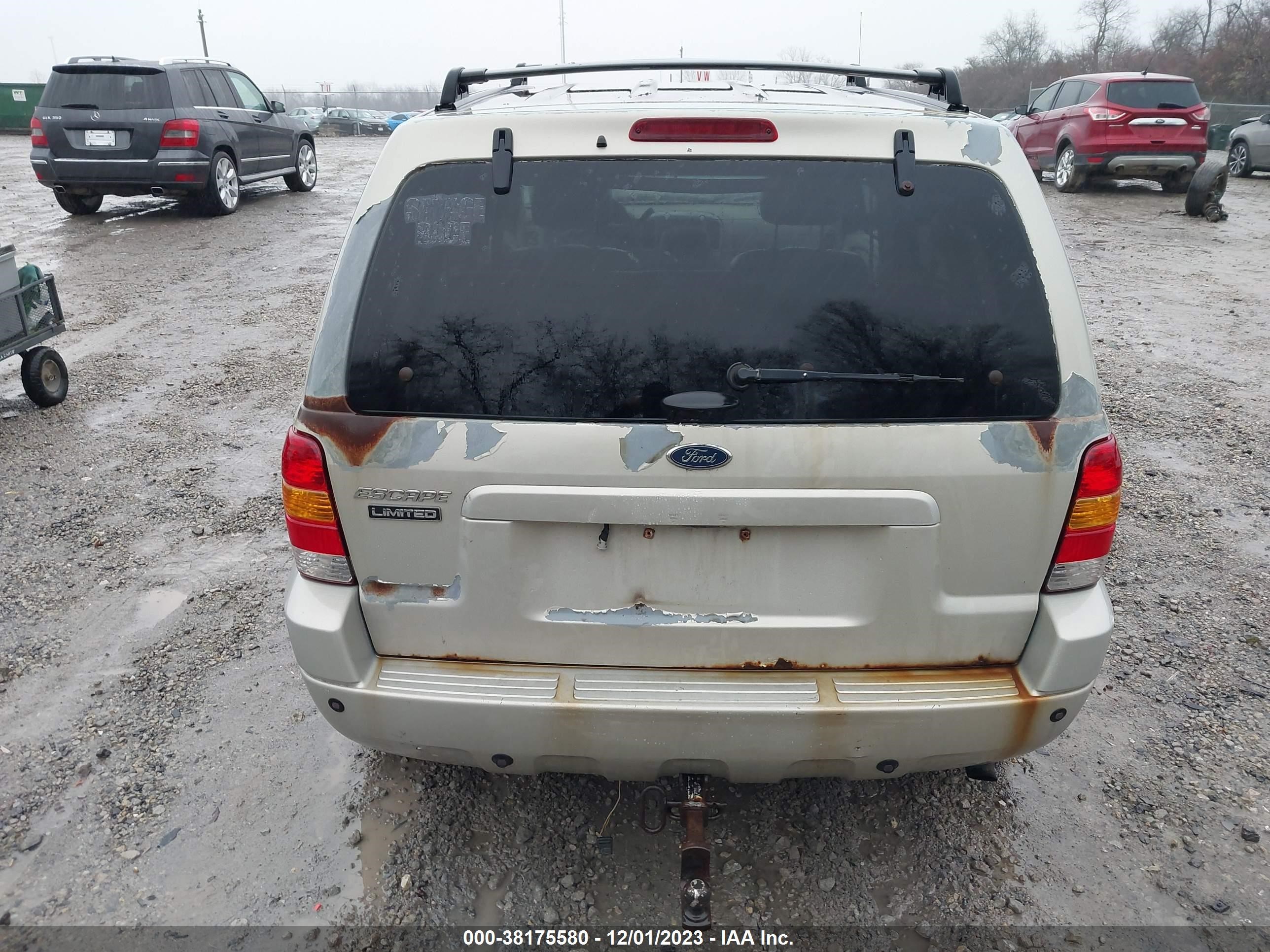 Photo 14 VIN: 1FMCU04113KA01764 - FORD ESCAPE 