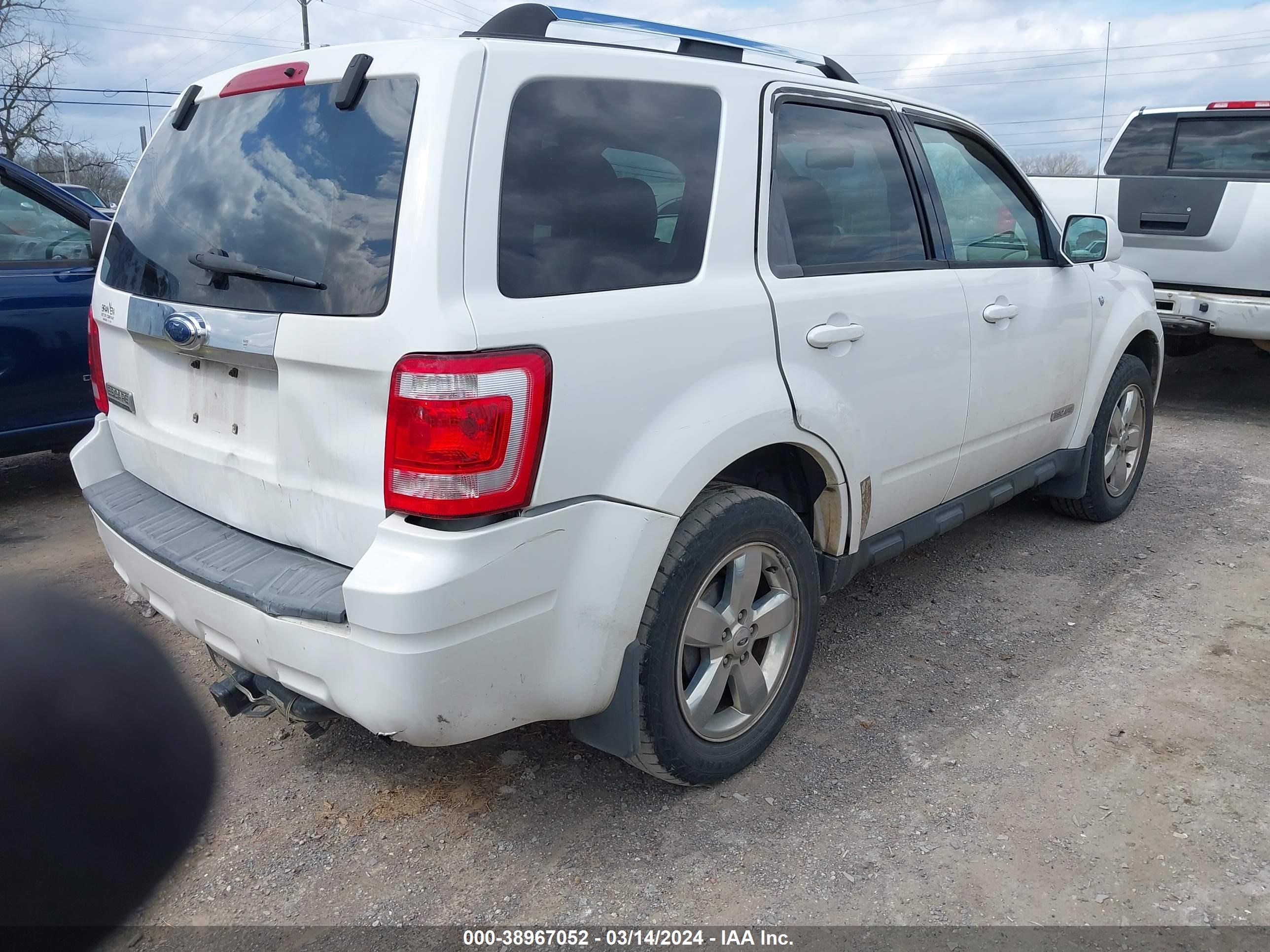 Photo 3 VIN: 1FMCU04118KC39539 - FORD ESCAPE 