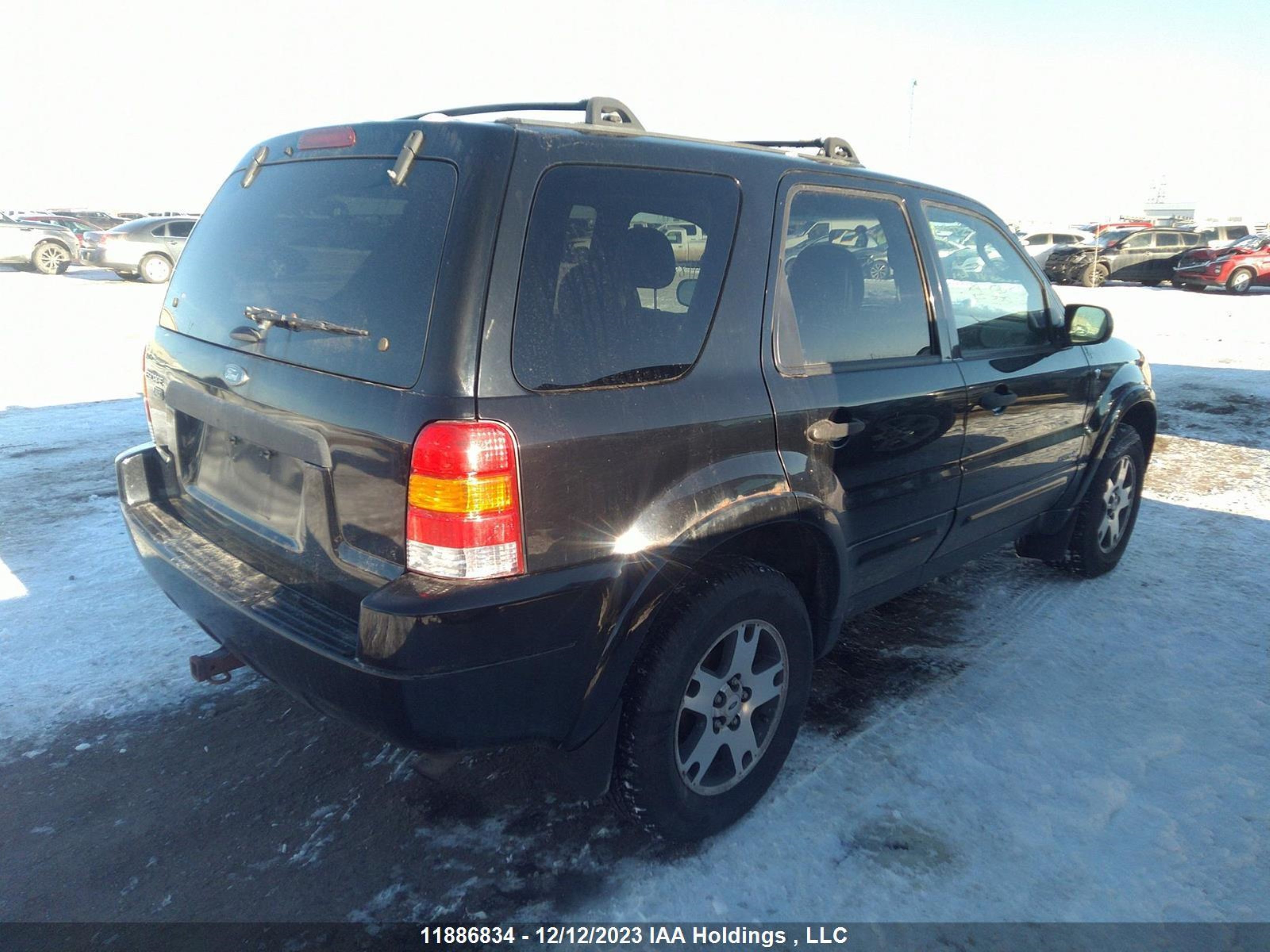 Photo 3 VIN: 1FMCU04132KC94551 - FORD ESCAPE 