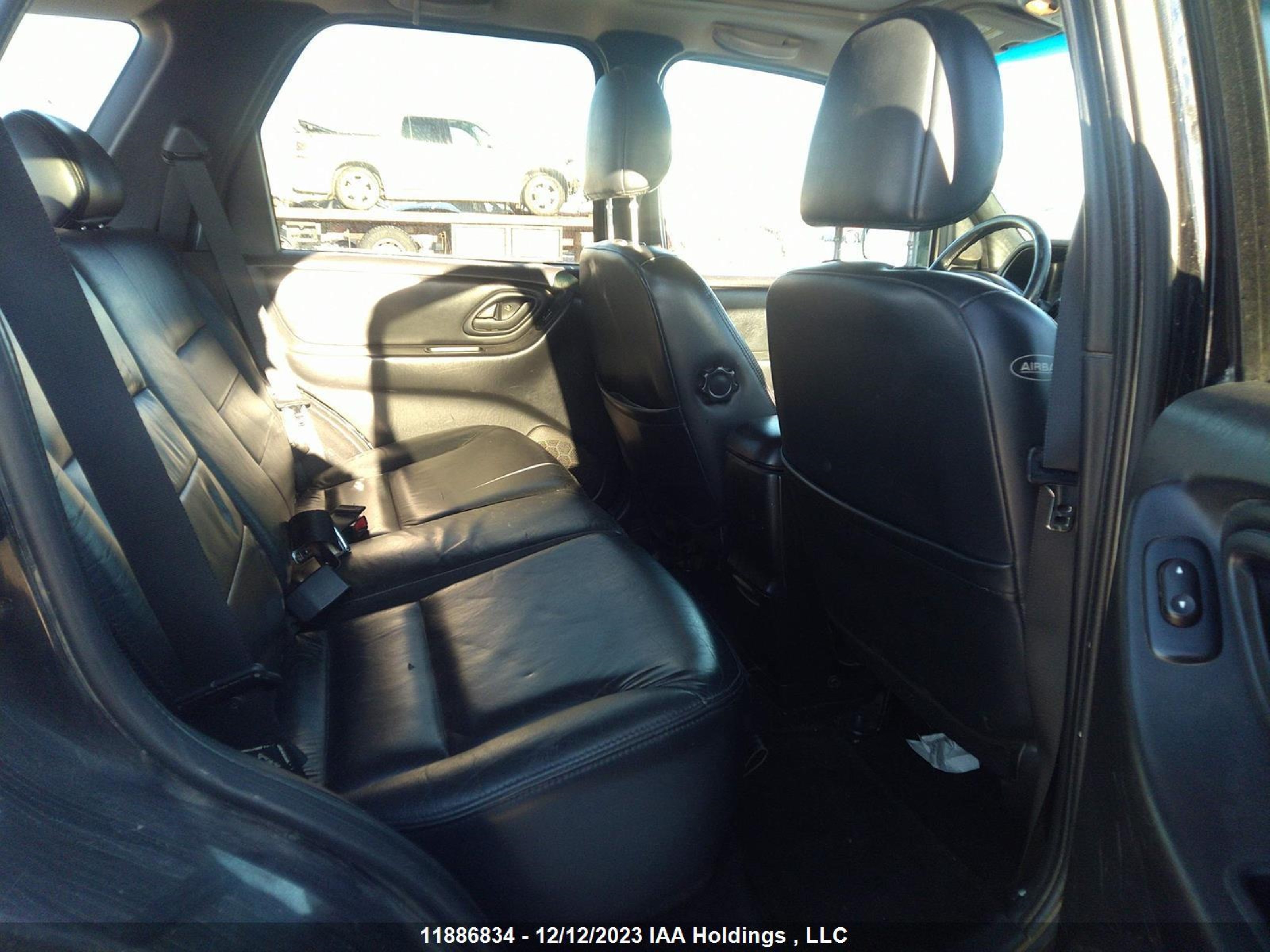 Photo 7 VIN: 1FMCU04132KC94551 - FORD ESCAPE 