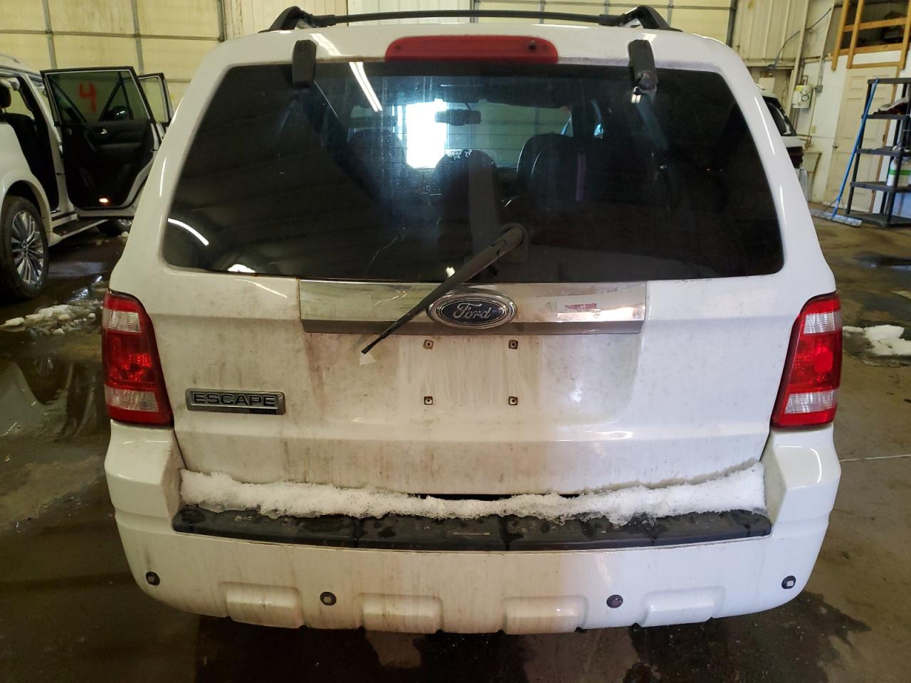 Photo 5 VIN: 1FMCU04178KE10374 - FORD ESCAPE 