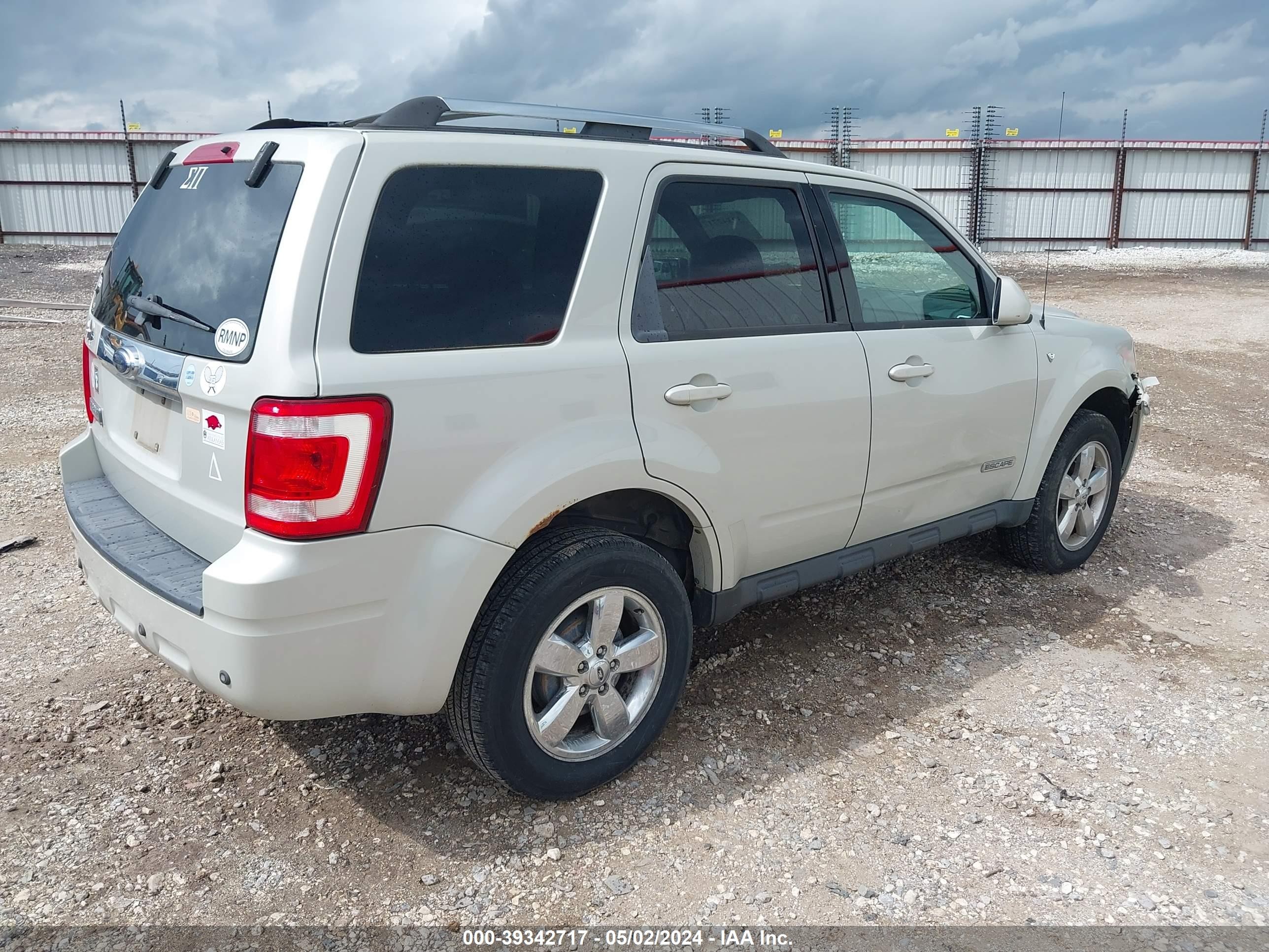 Photo 3 VIN: 1FMCU04178KE21892 - FORD ESCAPE 