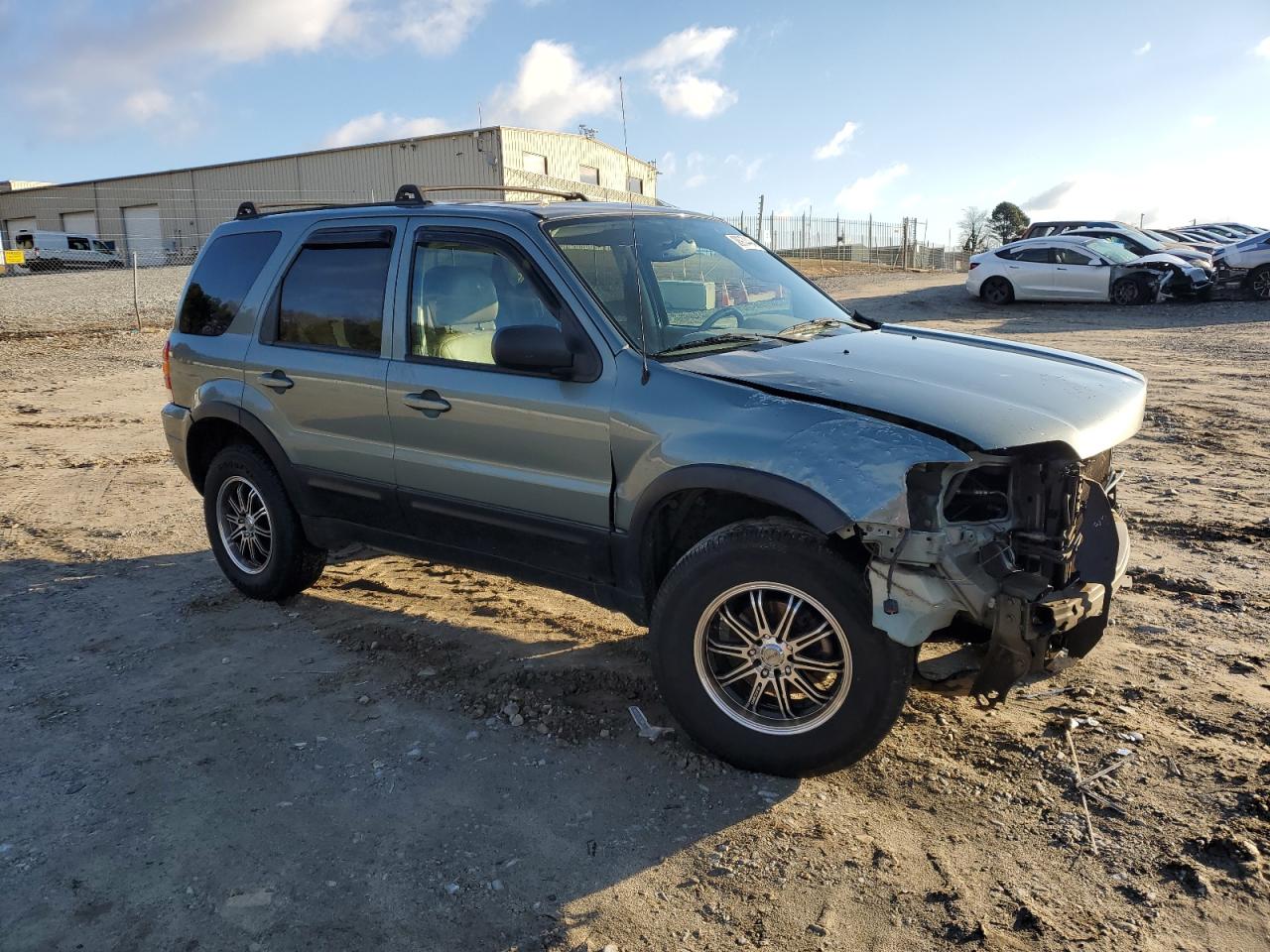 Photo 3 VIN: 1FMCU04186KA12247 - FORD ESCAPE 