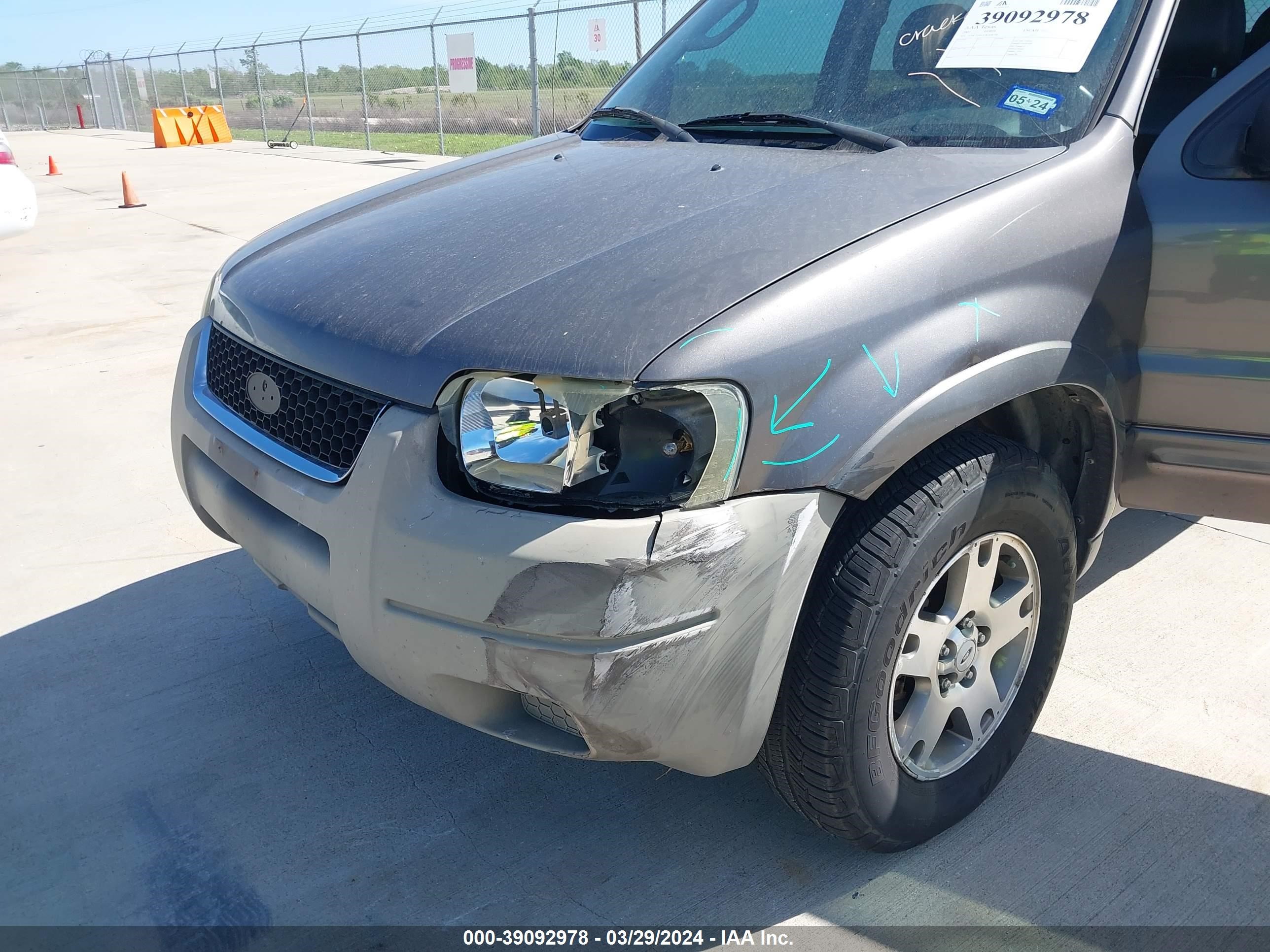 Photo 5 VIN: 1FMCU041X3KA08258 - FORD ESCAPE 