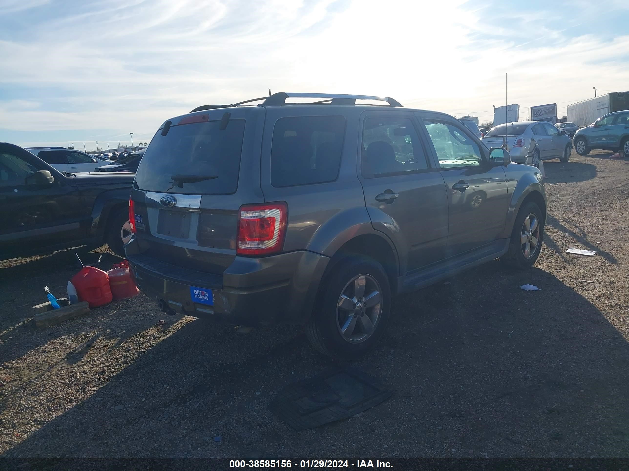 Photo 3 VIN: 1FMCU04G39KA59274 - FORD ESCAPE 