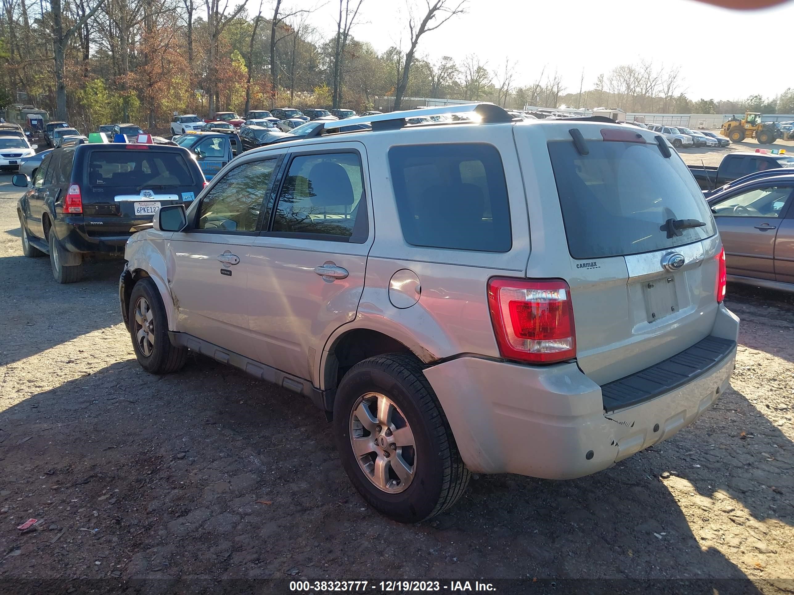 Photo 2 VIN: 1FMCU04G39KA63843 - FORD ESCAPE 