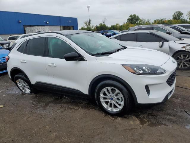 Photo 3 VIN: 1FMCU0BZ3NUA33258 - FORD ESCAPE 