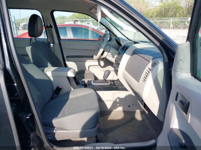 Photo 4 VIN: 1FMCU0C70AKC66159 - FORD ESCAPE 