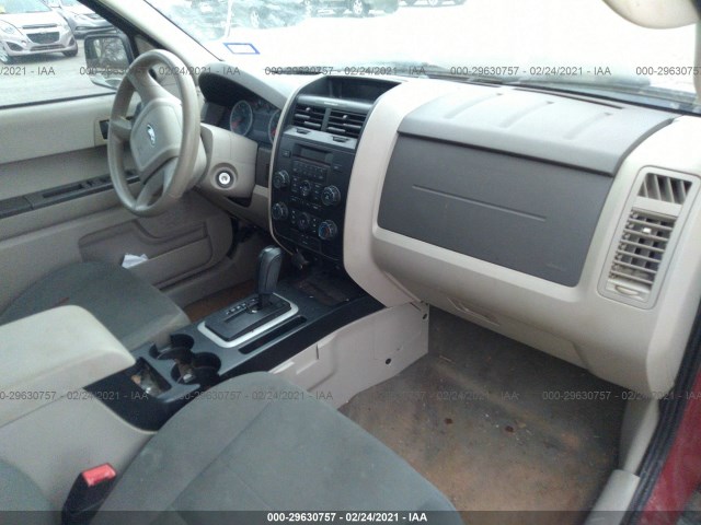 Photo 4 VIN: 1FMCU0C70BKA98038 - FORD ESCAPE 