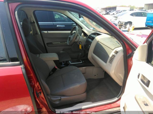 Photo 4 VIN: 1FMCU0C70BKC41246 - FORD ESCAPE 