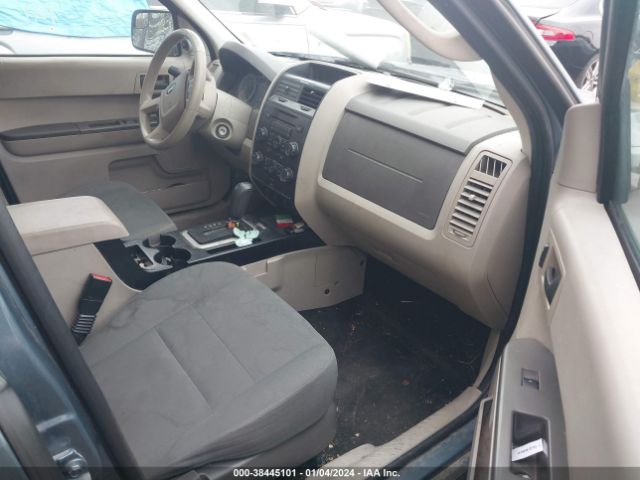 Photo 4 VIN: 1FMCU0C70CKB05880 - FORD ESCAPE 