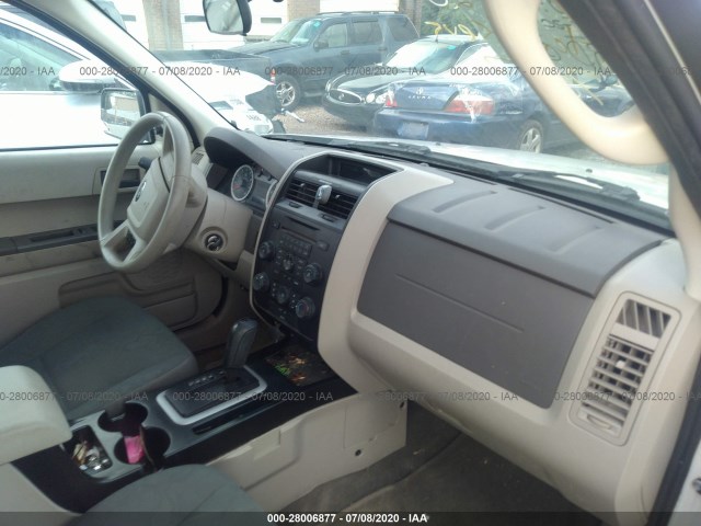 Photo 4 VIN: 1FMCU0C70CKB27037 - FORD ESCAPE 