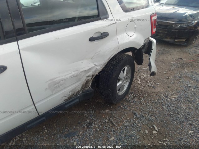 Photo 5 VIN: 1FMCU0C70CKB27037 - FORD ESCAPE 