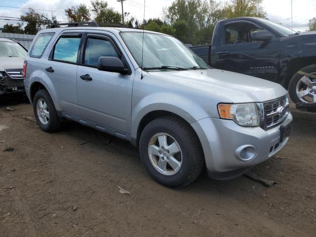 Photo 3 VIN: 1FMCU0C72AKC50691 - FORD ESCAPE XLS 