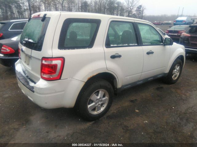 Photo 3 VIN: 1FMCU0C72BKA86053 - FORD ESCAPE 