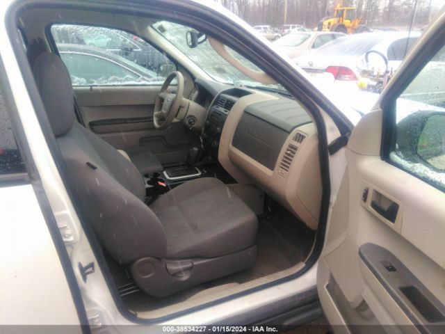 Photo 4 VIN: 1FMCU0C72BKA86053 - FORD ESCAPE 