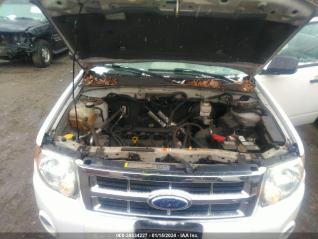 Photo 9 VIN: 1FMCU0C72BKA86053 - FORD ESCAPE 