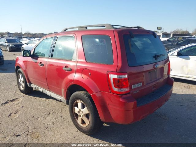 Photo 2 VIN: 1FMCU0C73AKC88902 - FORD ESCAPE 