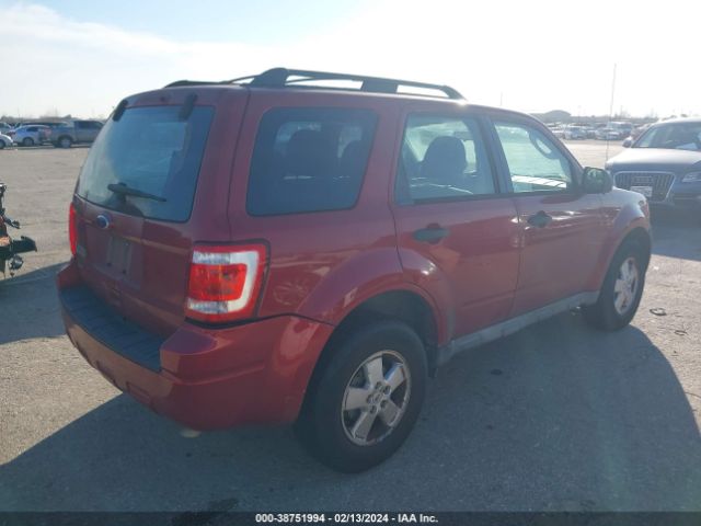 Photo 3 VIN: 1FMCU0C73AKC88902 - FORD ESCAPE 