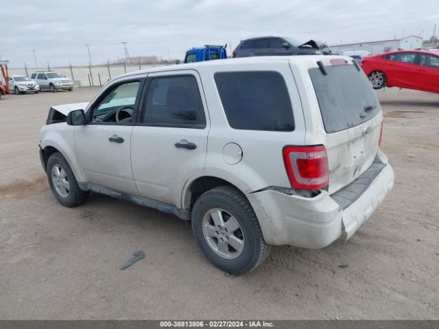 Photo 2 VIN: 1FMCU0C73CKA73734 - FORD ESCAPE 