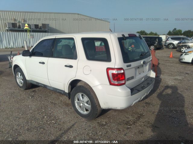 Photo 2 VIN: 1FMCU0C74BKC17502 - FORD ESCAPE 