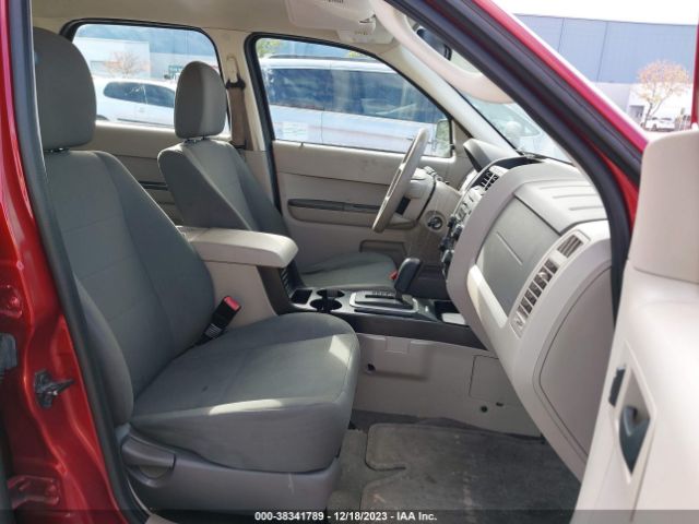 Photo 4 VIN: 1FMCU0C74CKA59938 - FORD ESCAPE 