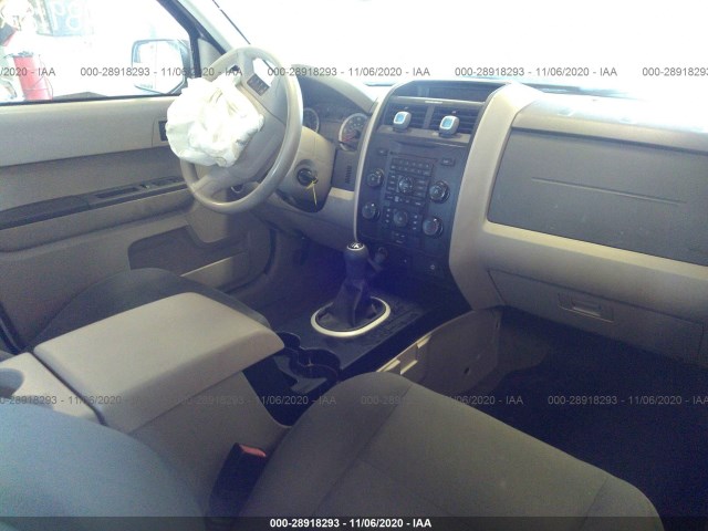 Photo 4 VIN: 1FMCU0C75AKD20913 - FORD ESCAPE 