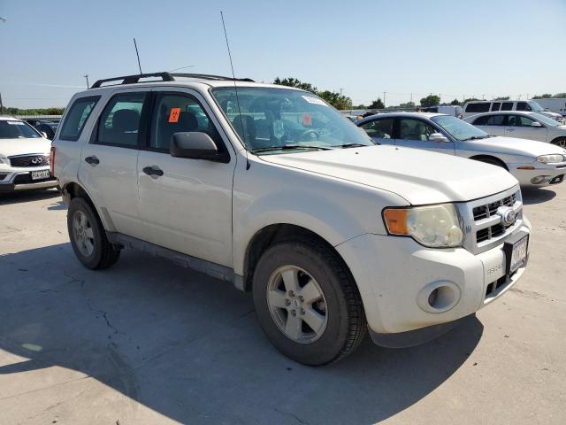 Photo 3 VIN: 1FMCU0C75BKA92493 - FORD ESCAPE 