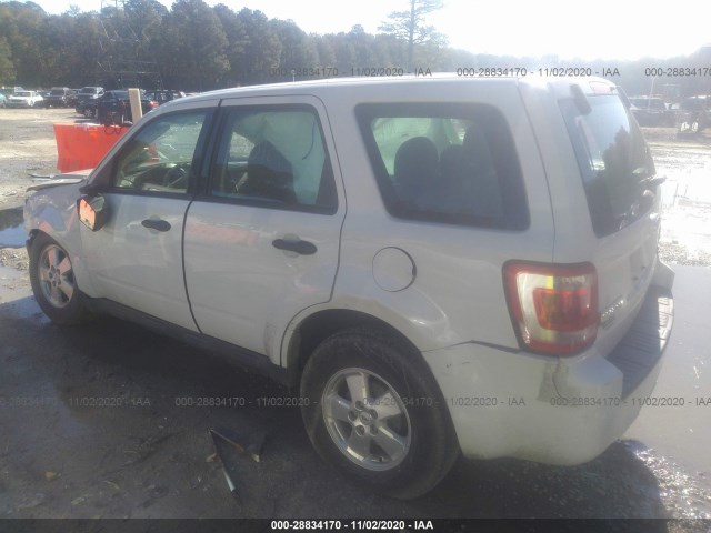 Photo 2 VIN: 1FMCU0C75CKB09651 - FORD ESCAPE 