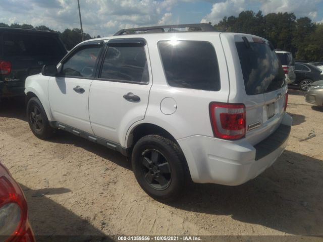 Photo 2 VIN: 1FMCU0C76CKB93222 - FORD ESCAPE 