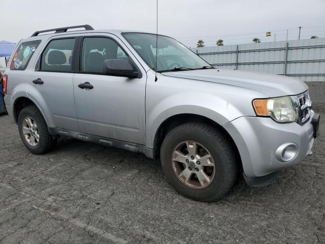 Photo 3 VIN: 1FMCU0C77AKB21216 - FORD ESCAPE XLS 