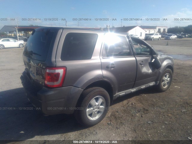 Photo 3 VIN: 1FMCU0C77AKC88014 - FORD ESCAPE 