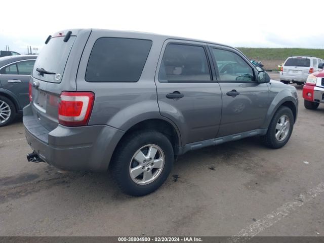 Photo 3 VIN: 1FMCU0C77AKD26504 - FORD ESCAPE 