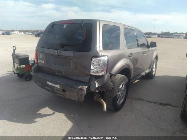 Photo 3 VIN: 1FMCU0C78AKC41235 - FORD ESCAPE 