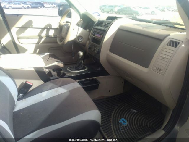 Photo 4 VIN: 1FMCU0C78AKC41235 - FORD ESCAPE 