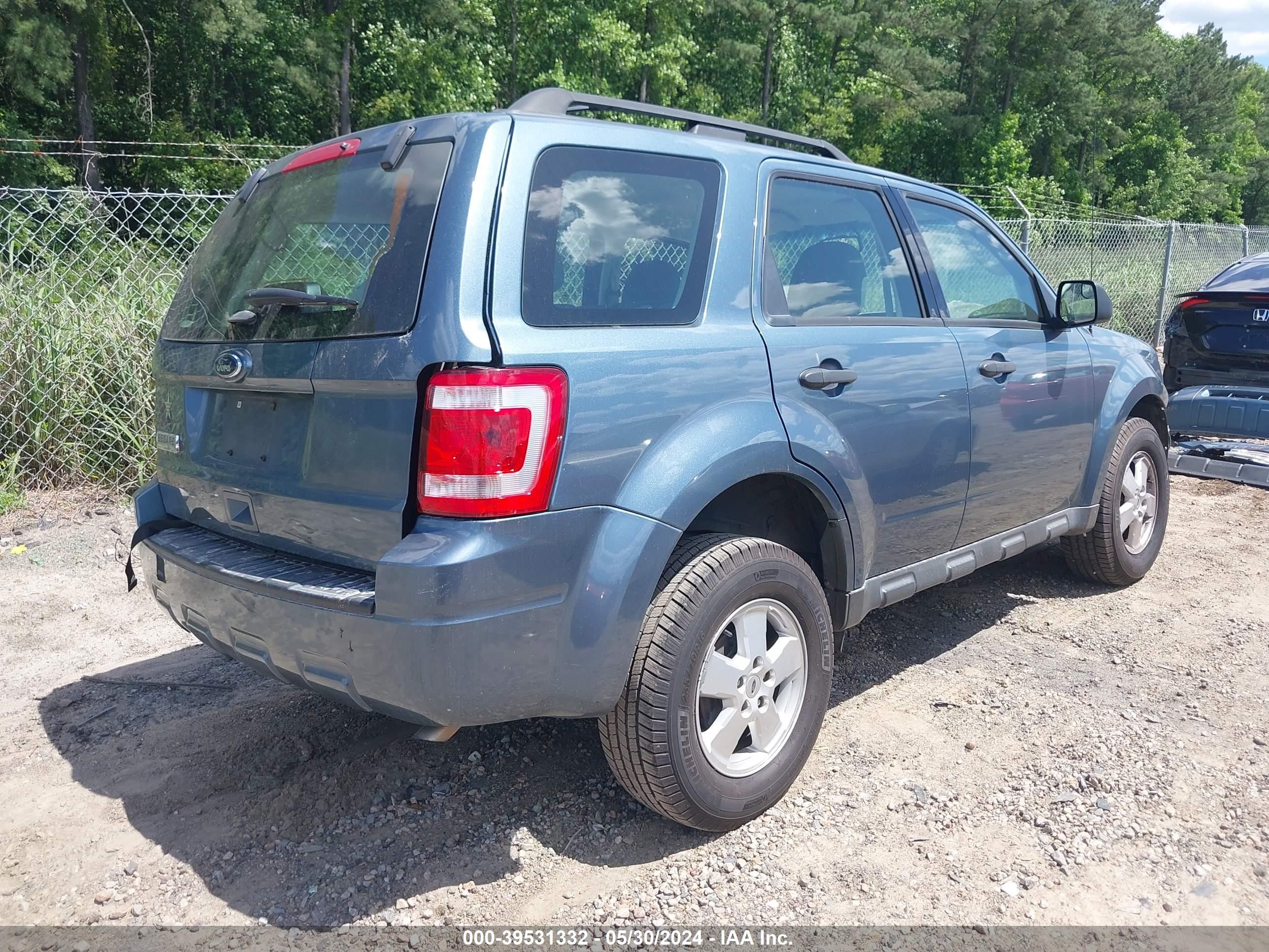 Photo 3 VIN: 1FMCU0C78CKA16669 - FORD ESCAPE 