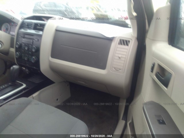 Photo 4 VIN: 1FMCU0C78CKC59396 - FORD ESCAPE 