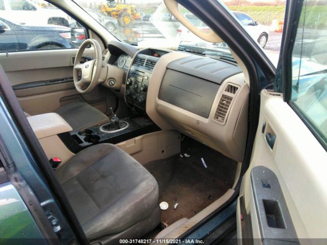 Photo 4 VIN: 1FMCU0C7XBKB01009 - FORD ESCAPE 